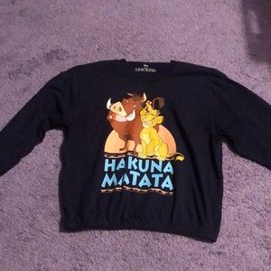 Slightly cropped Lion king shirt